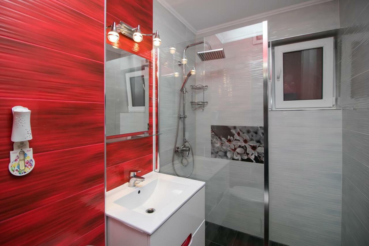 Apartament 2 Camere Bukares Bagian luar foto